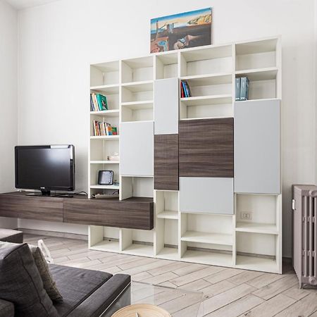 Spacious Retreat Steps From Lambrate Metro- Via Pacini Milan Extérieur photo