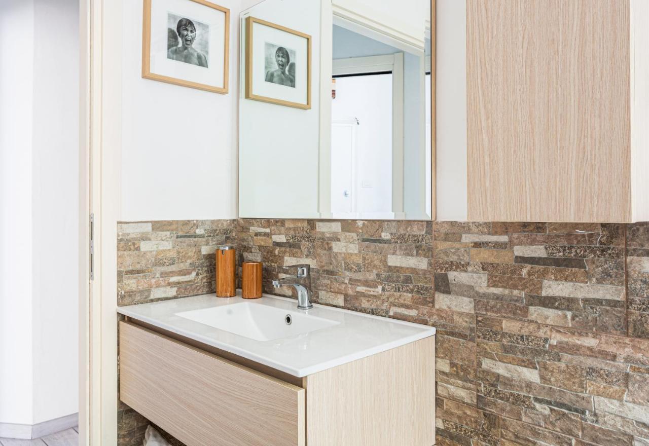 Spacious Retreat Steps From Lambrate Metro- Via Pacini Milan Extérieur photo